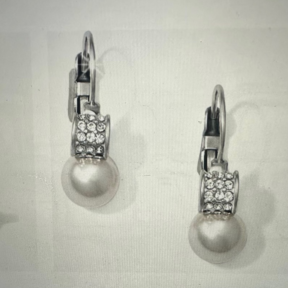 Meridian Petite Pearl Leverback Earrings